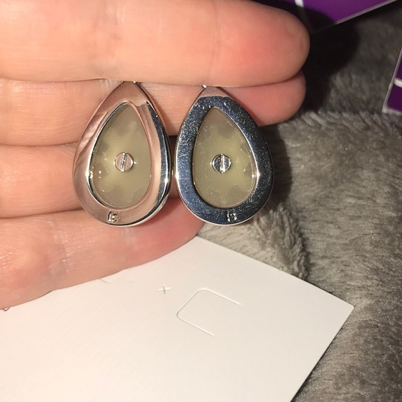 Lia Sophia teardrop earrings - Picture 4 of 5